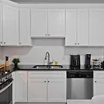 Cozy 1-Family Home - 10 Mins Nyc