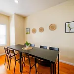 Spacious Three-Bedroom Apt Near New York City - Contemporary Design