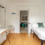 6-Guest Jersey City Haven: Location-Comfort-Vibes