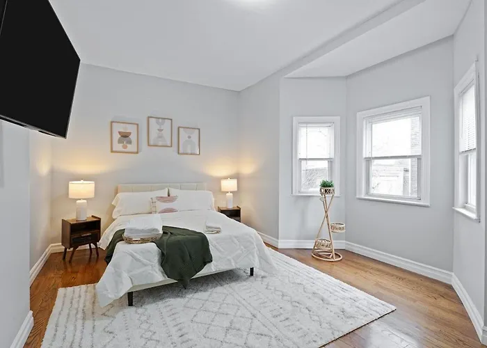 Cozy 1-Family Home - 10 Mins Nyc