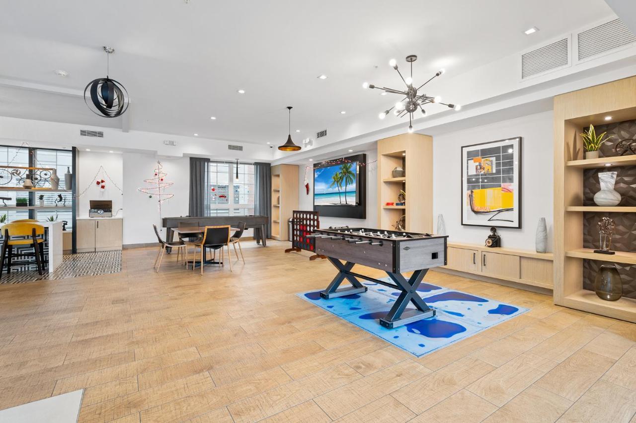 2 Bed With Gym And Laundry Minutes From Nyc Apartment *