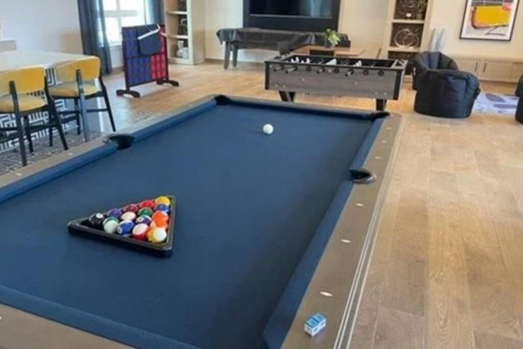 Urban Elegance: 20 Minutes To Nyc Apartment *