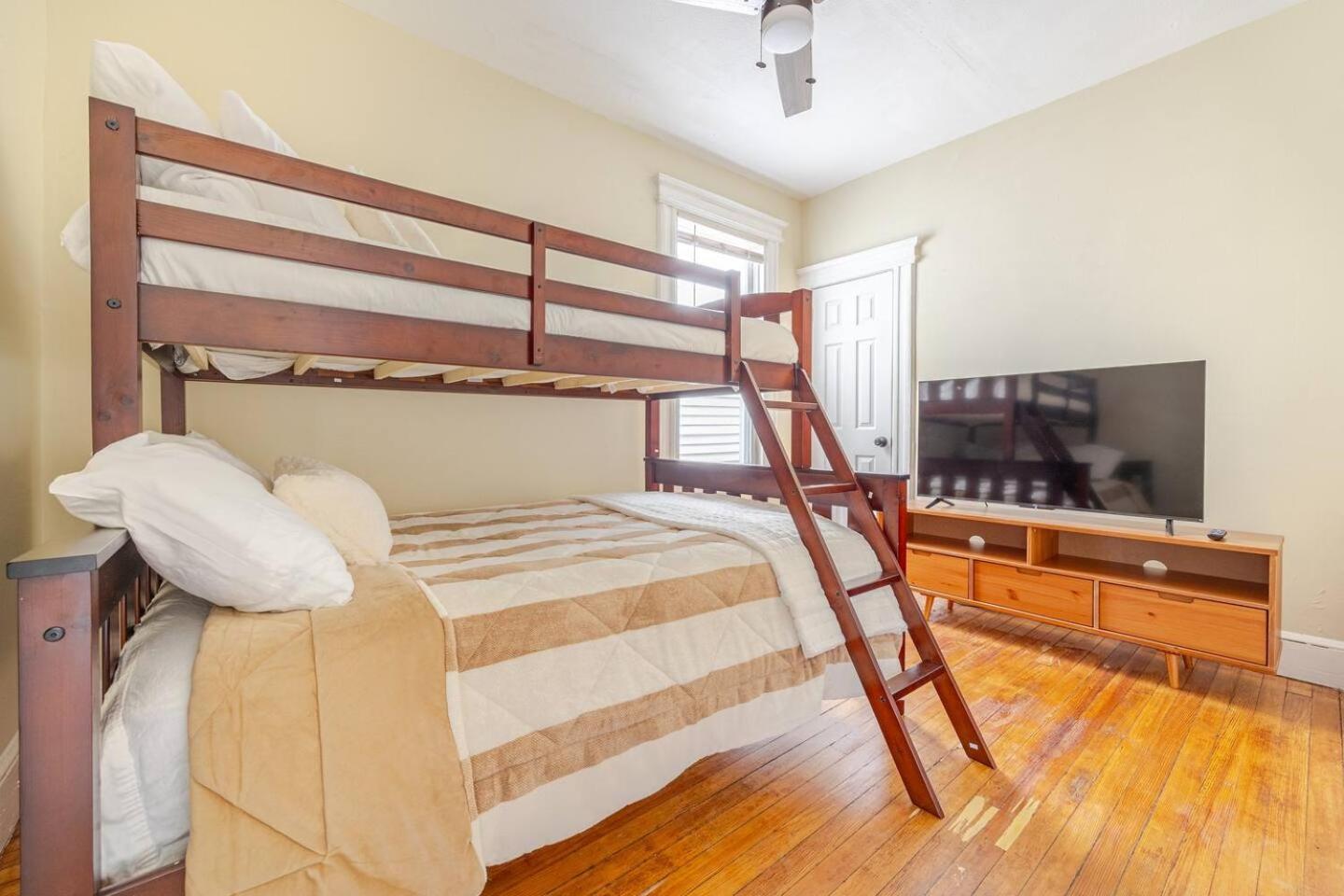 Urban Oasis 3br With Iconic Wtc View Apartment