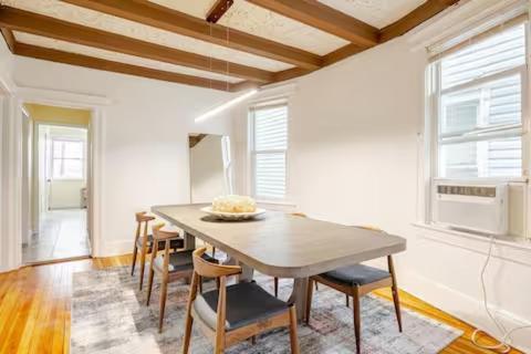 Urban Oasis 3br With Iconic Wtc View Apartment *