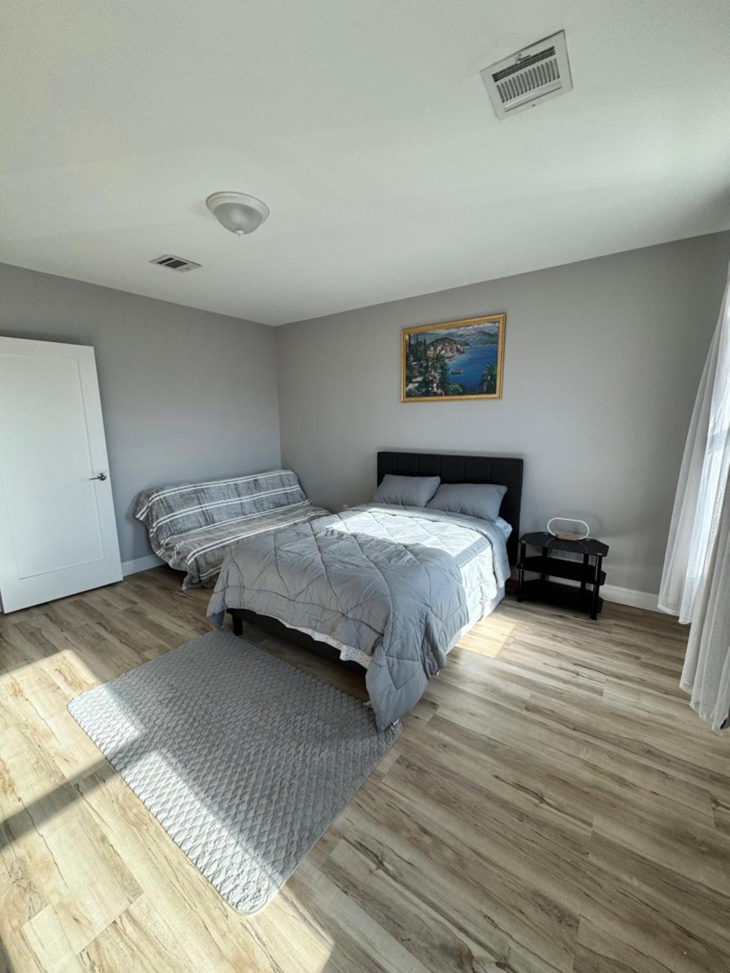 Luxury Modern Near Nyc For 4 People Jersey City