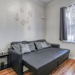 Two Modern Apartment Minutes To Nyc