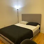Modern & Spacious 3 Bed & 2 Ba Condo Mins From Nyc