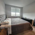 Pristine 2Br Apt With Modern Amenities Near Nyc