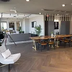 Modern Loft 15 Min From Nyc With City View & Pool