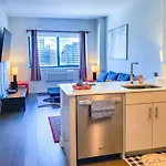 Very Posh 1 Bed Room Apartment -City Views, Walk To Subway And Ferry, 15 Minutes To Manhattan, Min 30 Days Stay