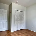 Comfy Apt With Skyline Front View Mins Away From Nyc