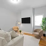 Cozy 1-Family Home - 10 Mins Nyc