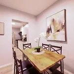 Modern Comfort-2Br Haven Mins To Nyc