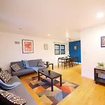 Ample 3Br And 1Bath Apt Close To Nyc