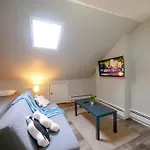 Cozy Jersey City Apt Near Nyc Free Wi-Fi & Great Location
