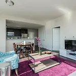 Dharma Home Suites Jc At Grove Station II