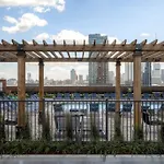 Global Luxury Suites At Newport