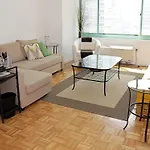 Travel City Apartments At Newport Centre
