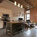 Deedee\'S Industrial Lofts