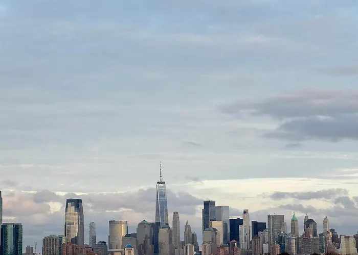 Stunning Nyc Rooftop Views Minutes Away From Nyc 2 Bedroom 2 Bath