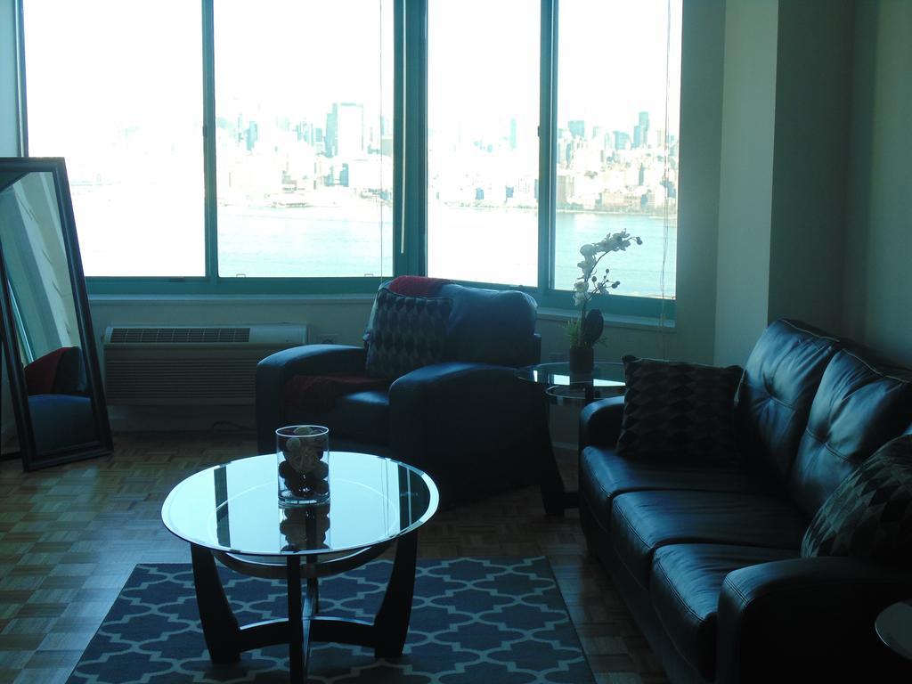 Cesar At River Court Jersey City