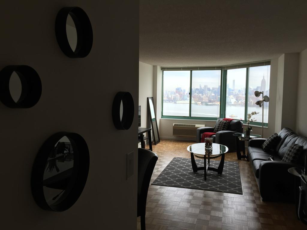 Cesar At River Court