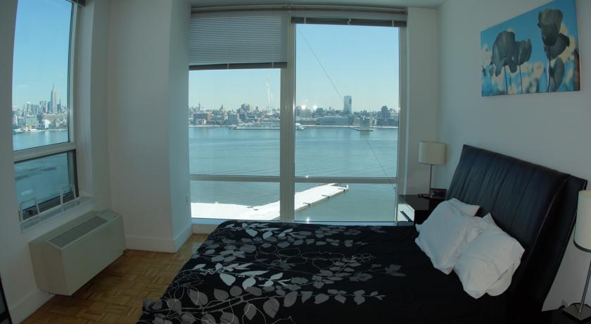 New York Area Modern Apartment *