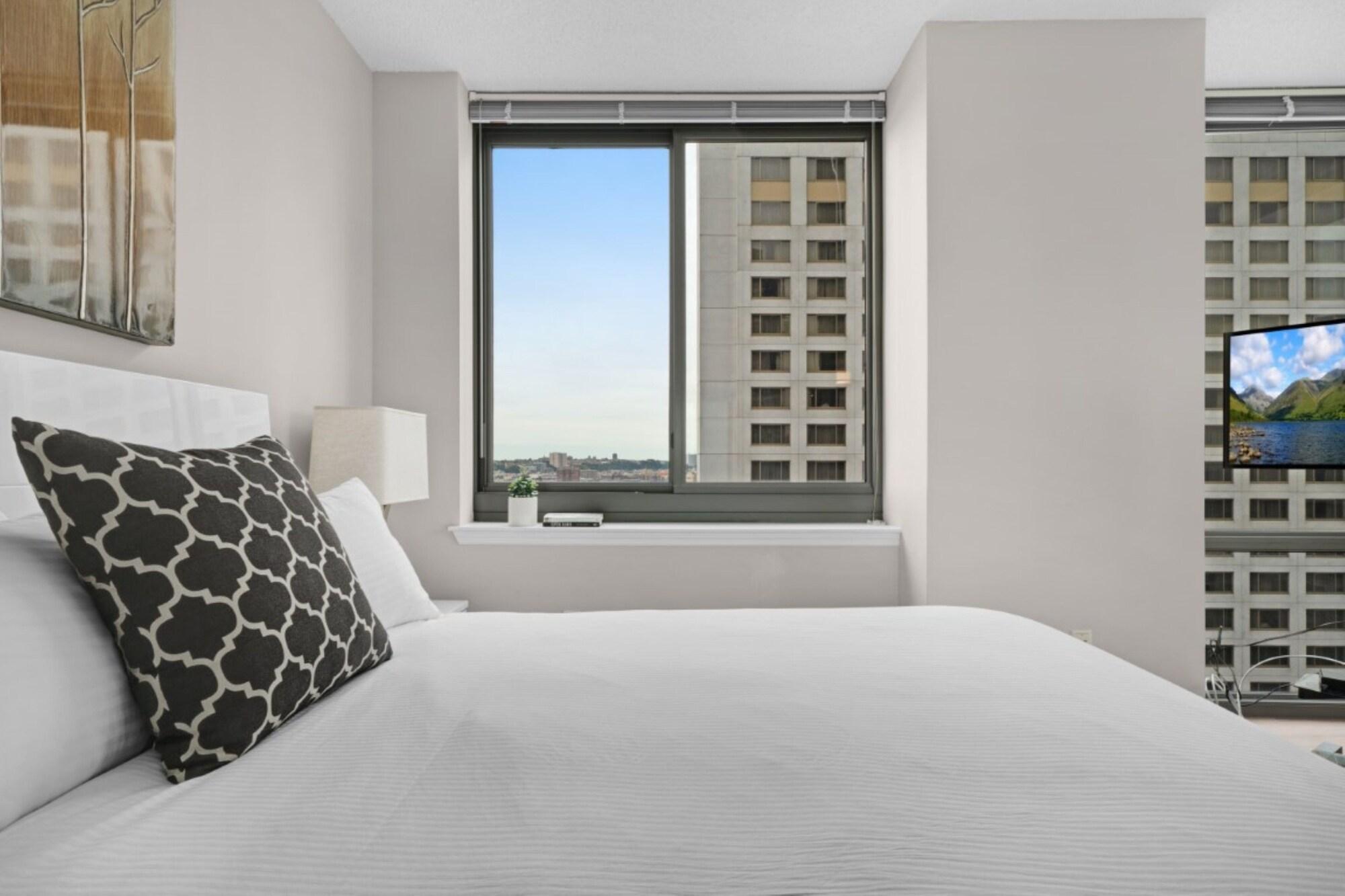 Global Luxury Suites Downtown Jersey City Apartment *