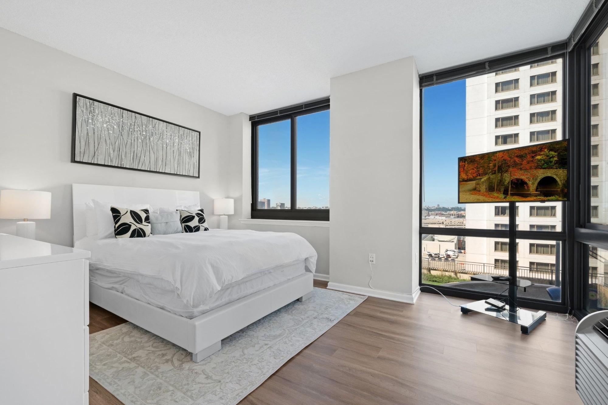 Global Luxury Suites Downtown Jersey City Apartment *