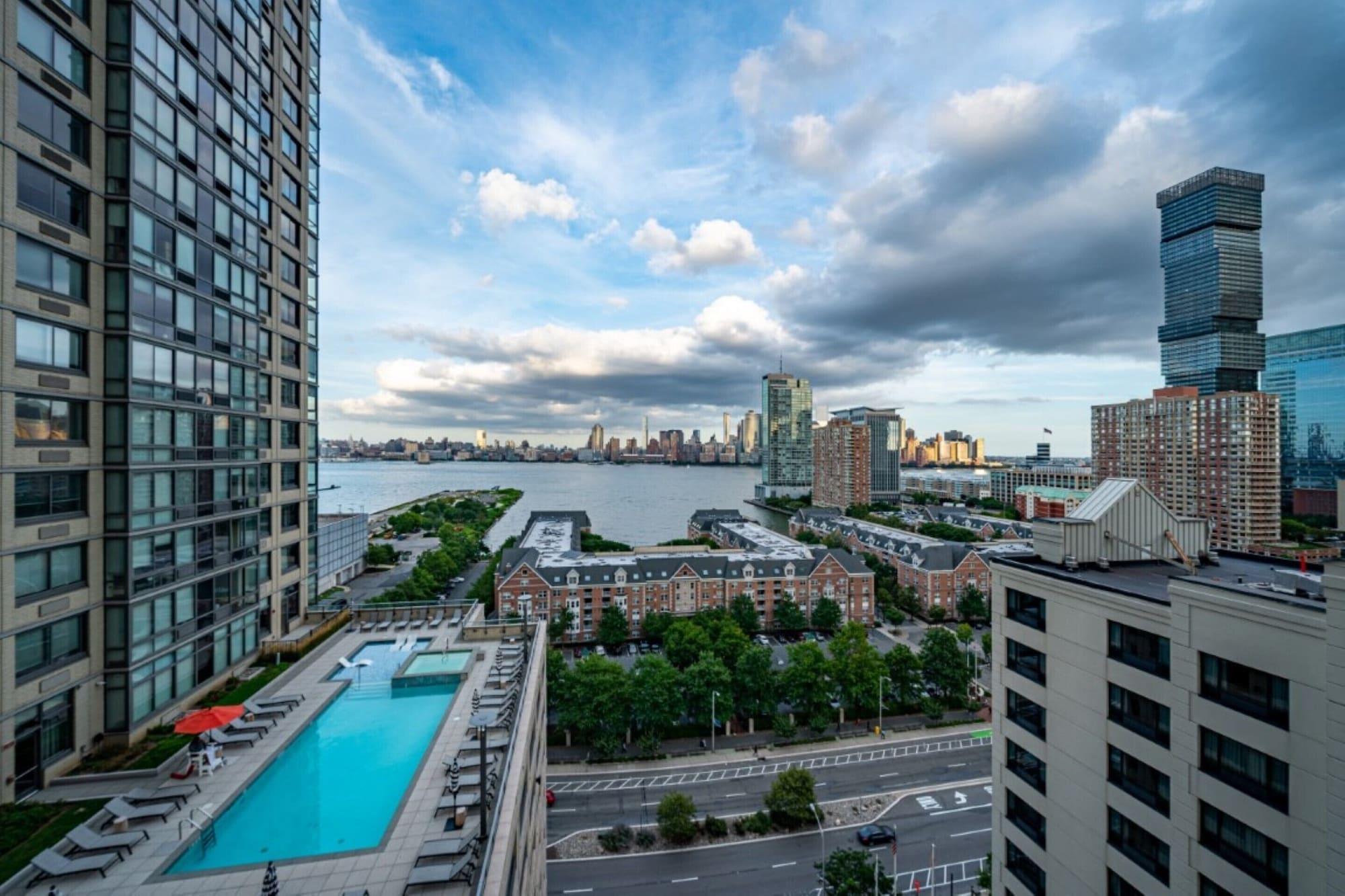 Global Luxury Suites Downtown Jersey City Apartment