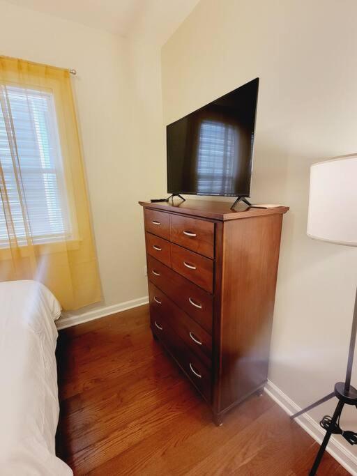 Modern 4 Bed Jersey City, Nj Easy Access To Manhattan Guest house *