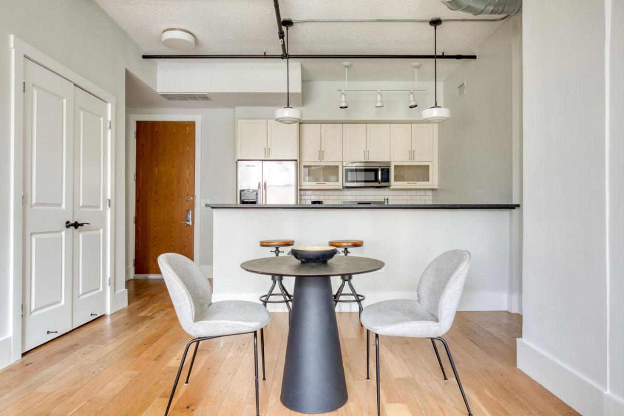 Jersey 1br W Doorman Gym Wd Nr Shuttle Nyc-945 Jersey City
