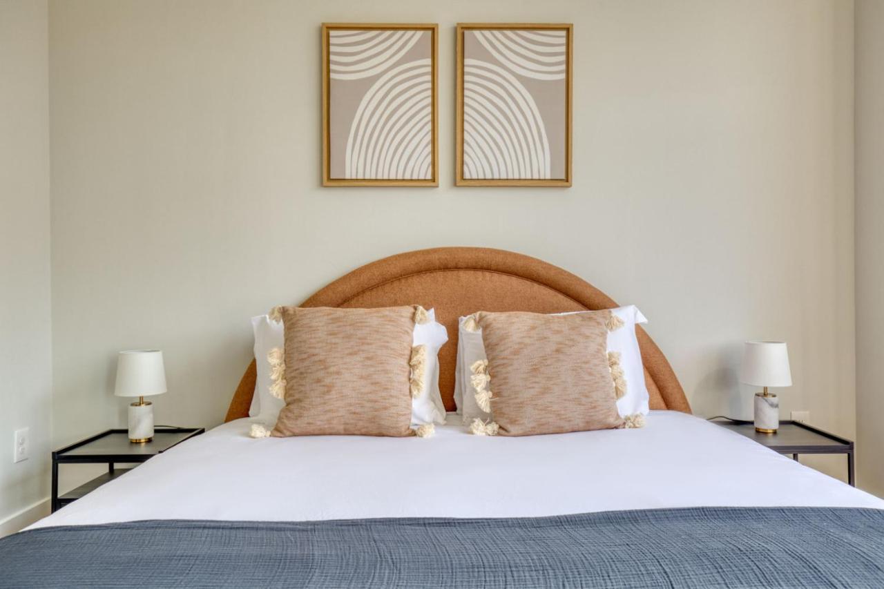 Jersey 1br W Doorman Gym Wd Nr Shuttle Nyc-945