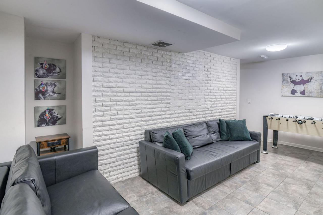 Gorgeous Duplex With Parking By Jsq Apartment