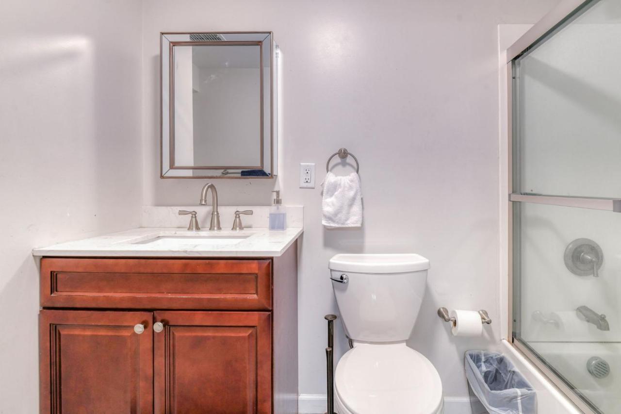 Gorgeous Duplex With Parking By Jsq Apartment Jersey City