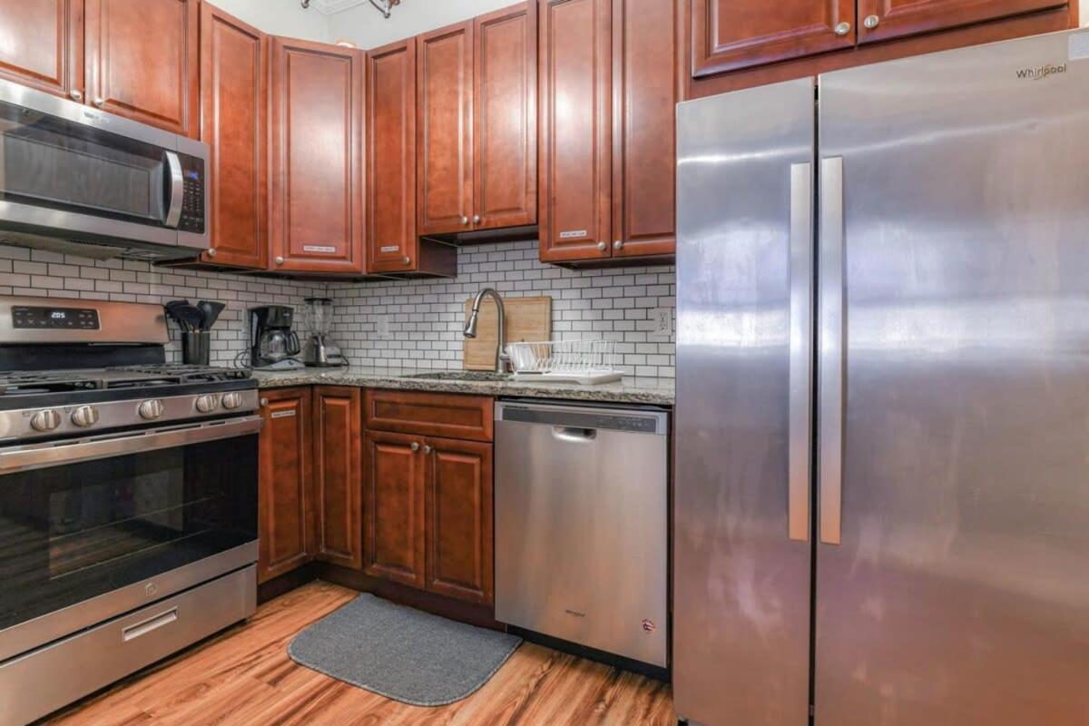 Two Modern Minutes To Nyc Apartment