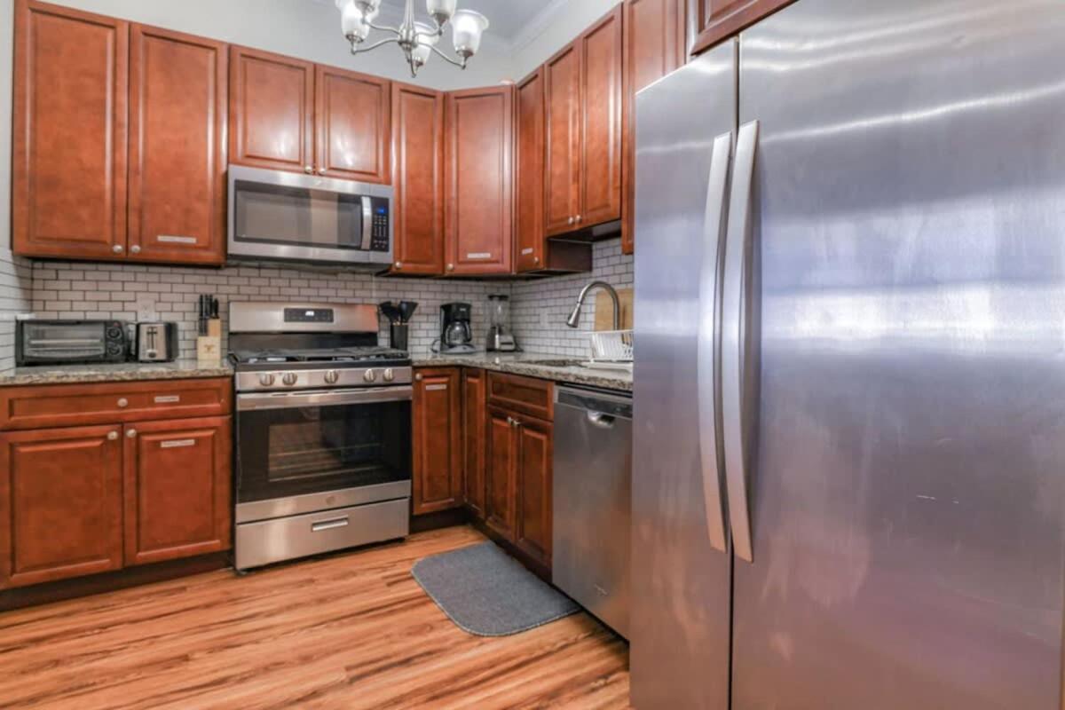 Apartment Two Modern Minutes To Nyc