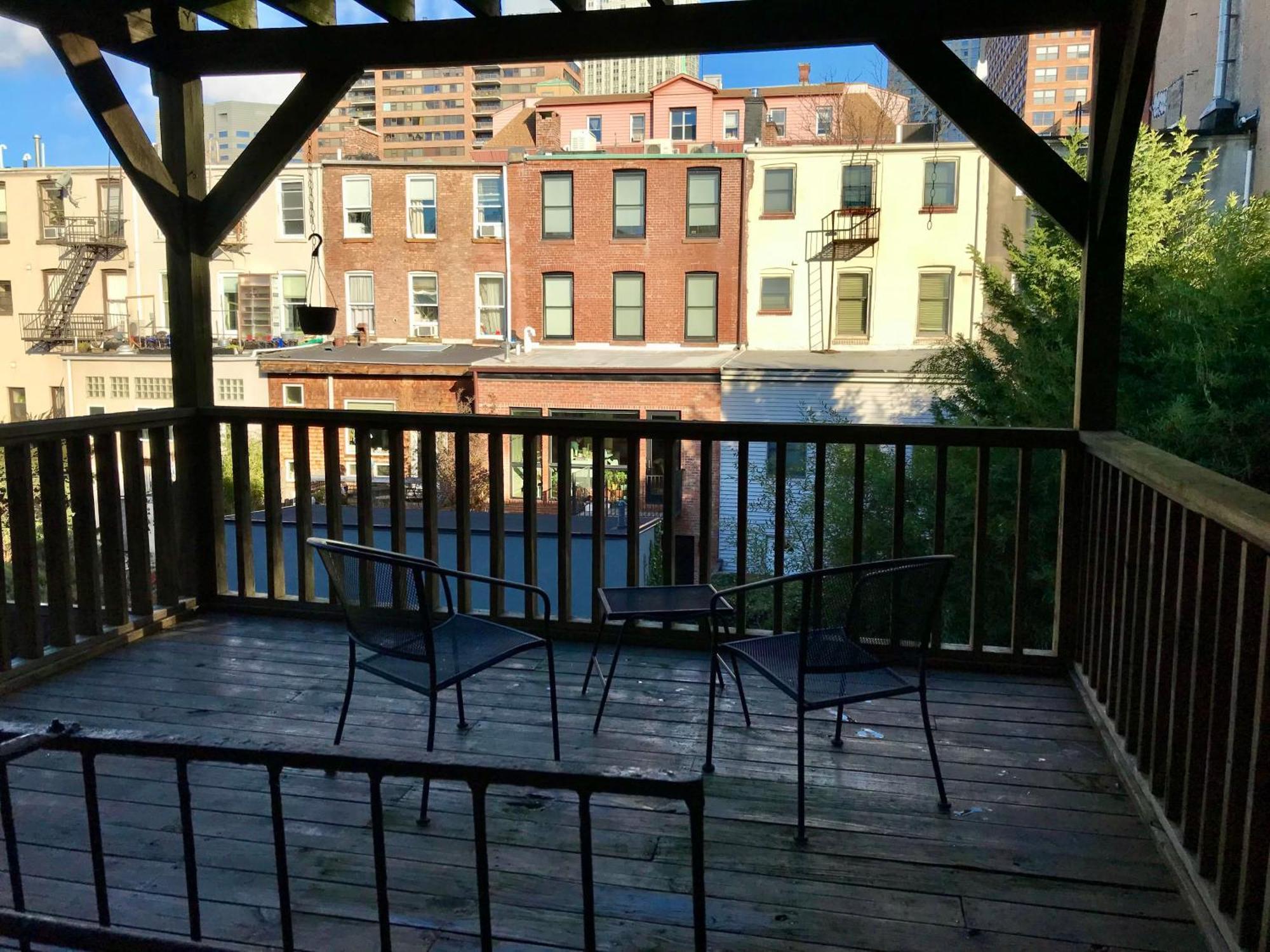 Historic 1869 Brownstone 15 Min To Nyc Downtown