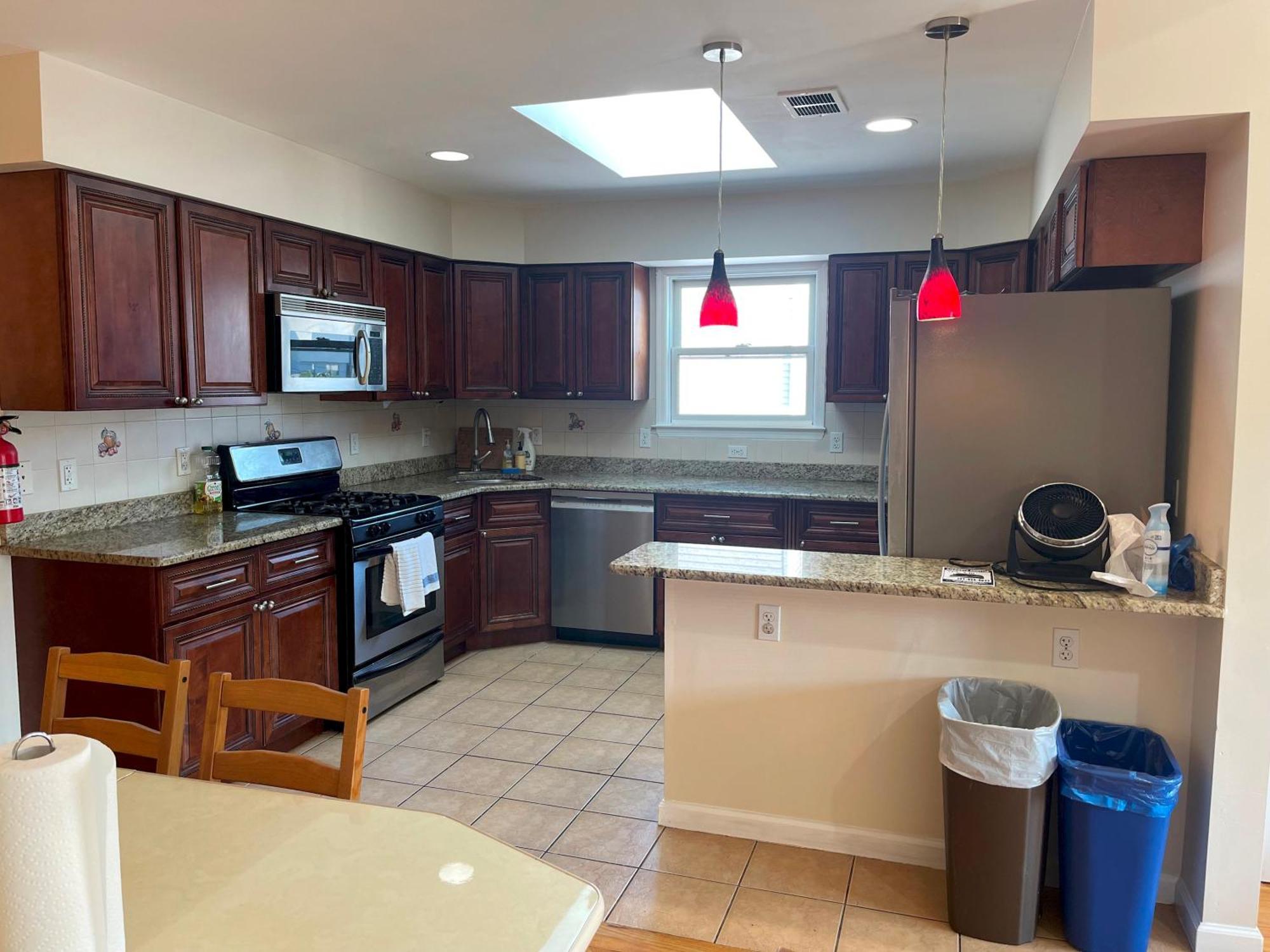 Business & Family Friendly Balcony Jacuzzi Free Park Apartment Jersey City