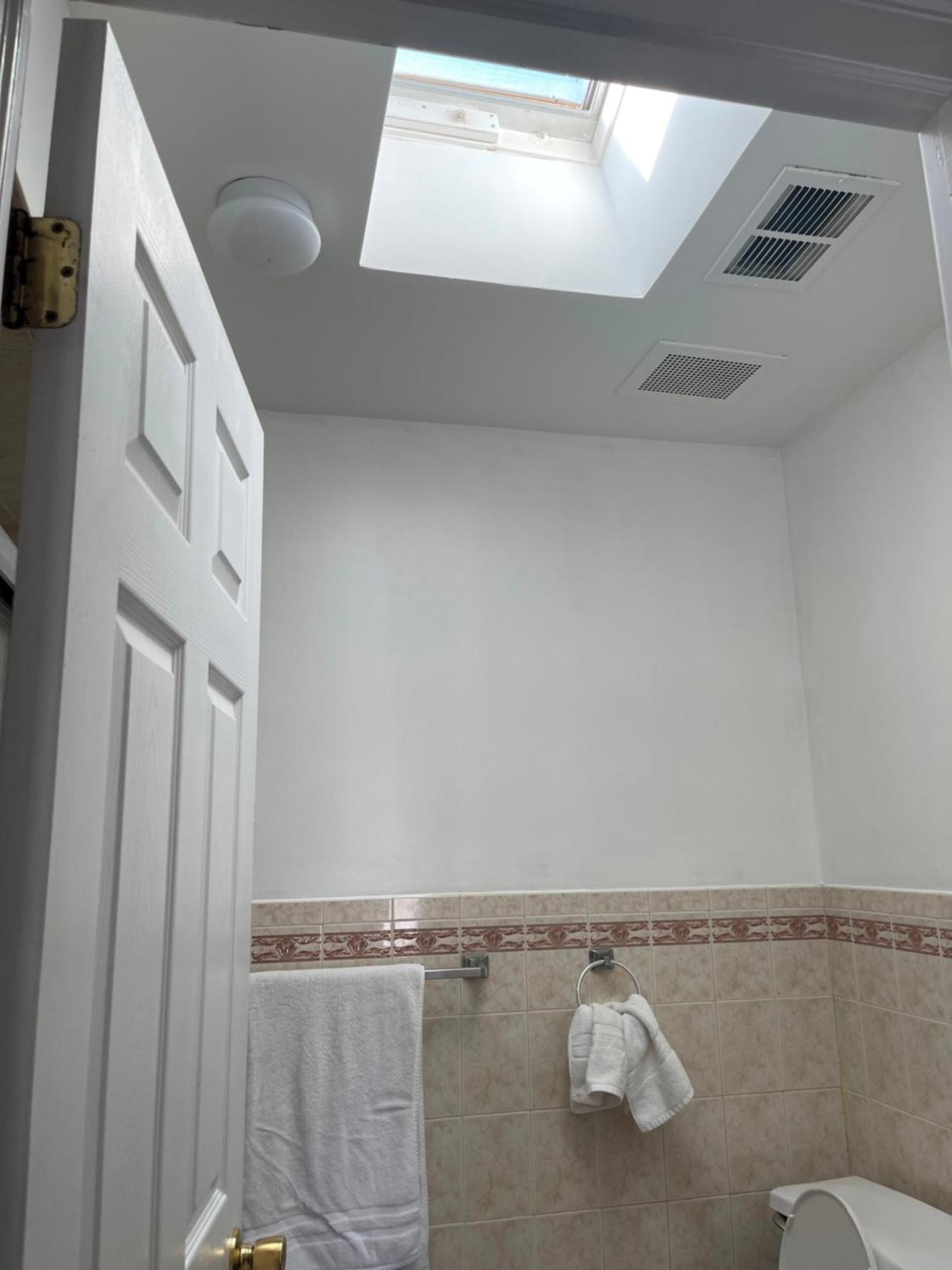 Business & Family Friendly Balcony Jacuzzi Free Park *