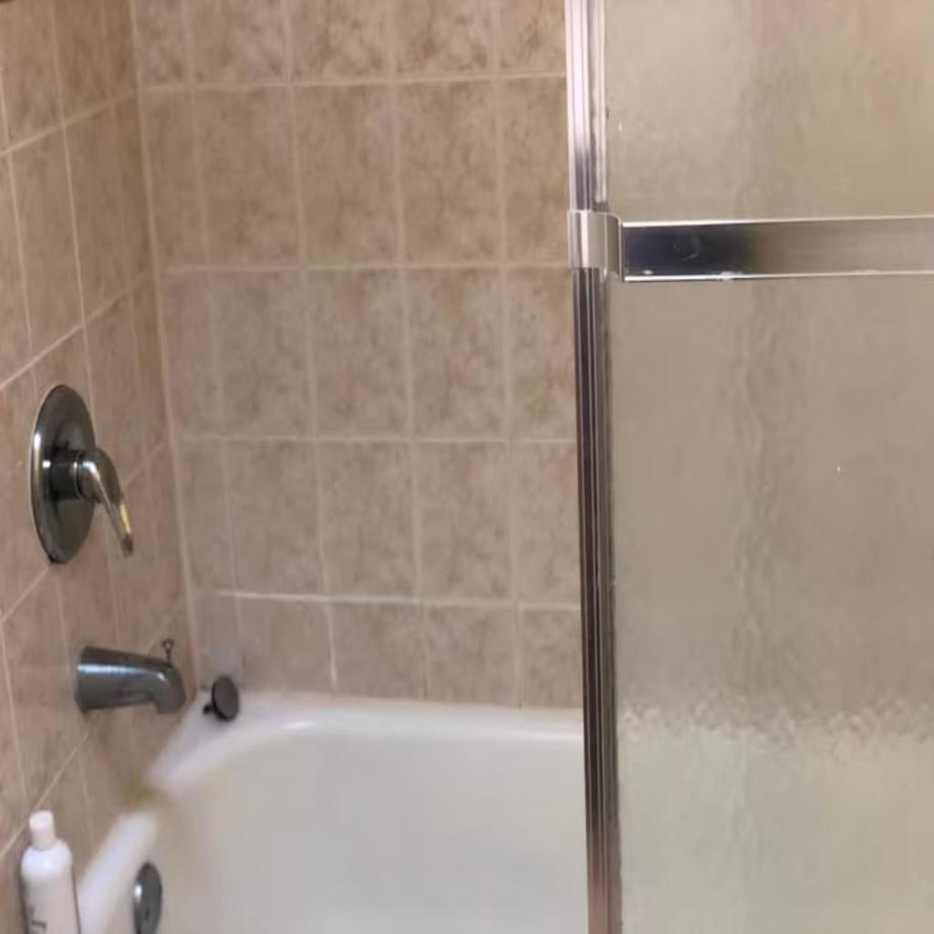 Apartment Business & Family Friendly Balcony Jacuzzi Free Park *