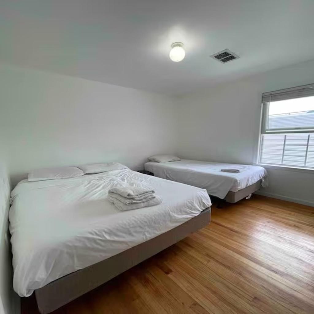 Business & Family Friendly Balcony Jacuzzi Free Park *