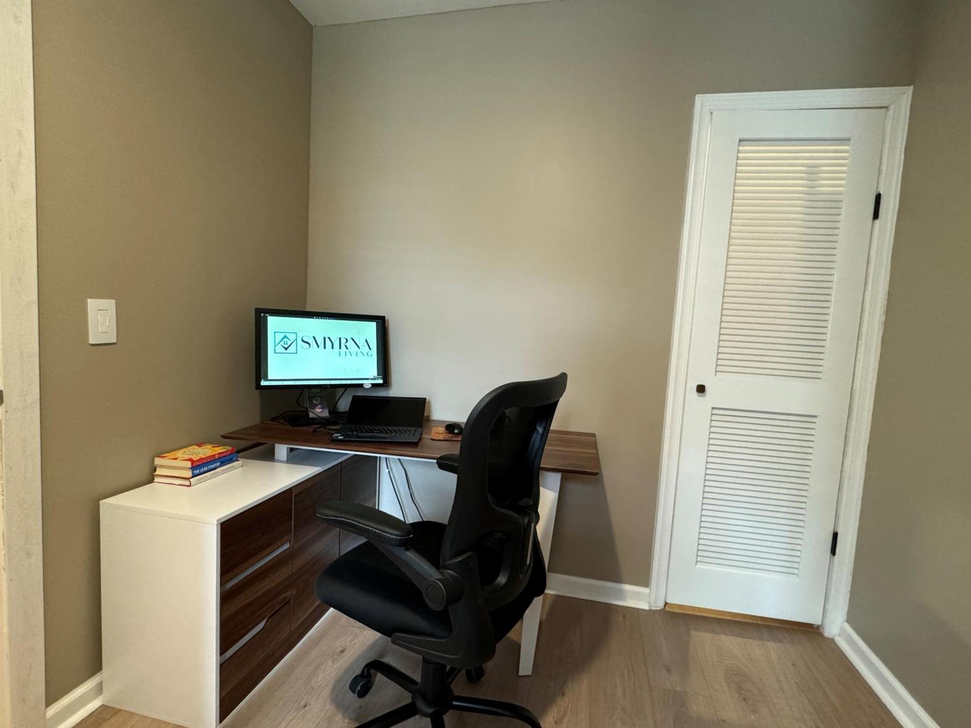 New! Urban Oasis, Chic 3-br 2-ba Corner Unit, Steps Away From Nyc! Jersey City