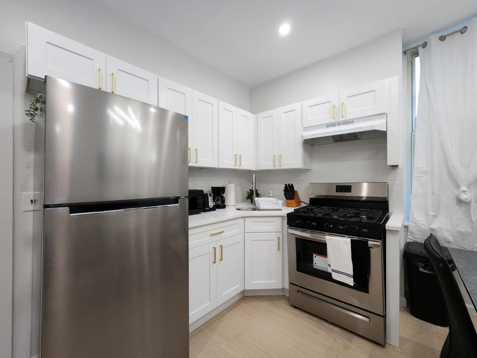 Accessible And Spacious 2br-apt Mins Nyc *