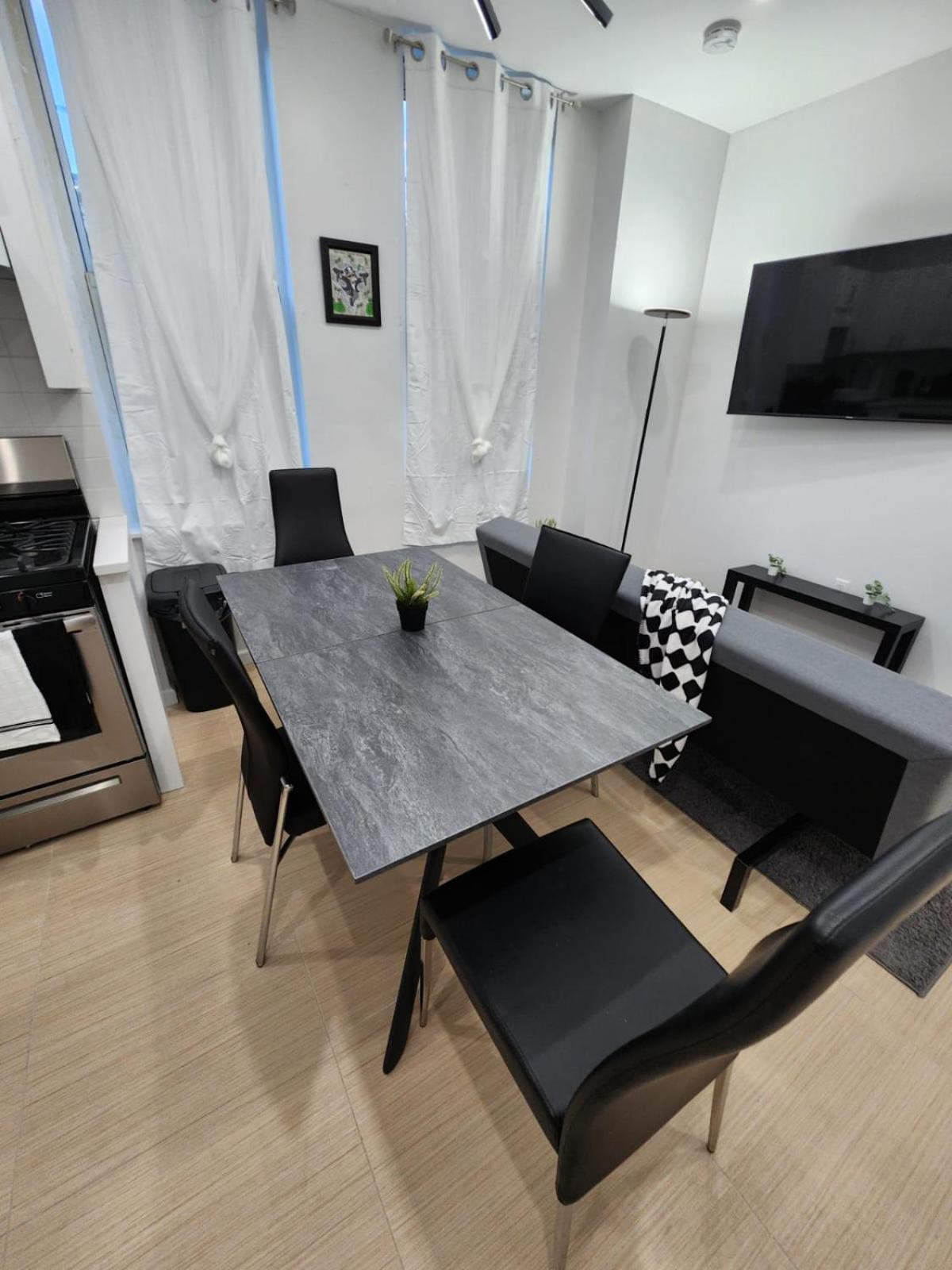 Accessible And Spacious 2br-apt Mins Nyc Apartment Jersey City