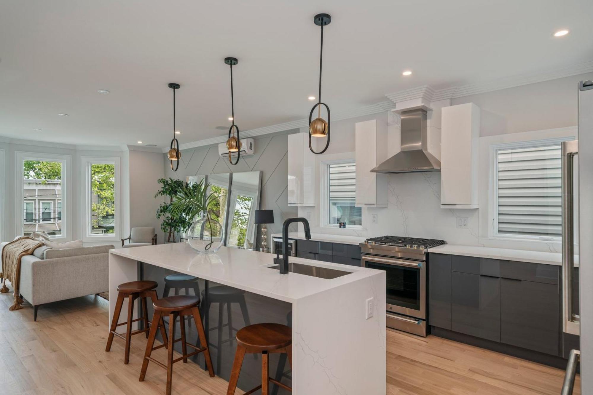 Huge 2000 Sqft Luxury & Stylish Minutes To New York