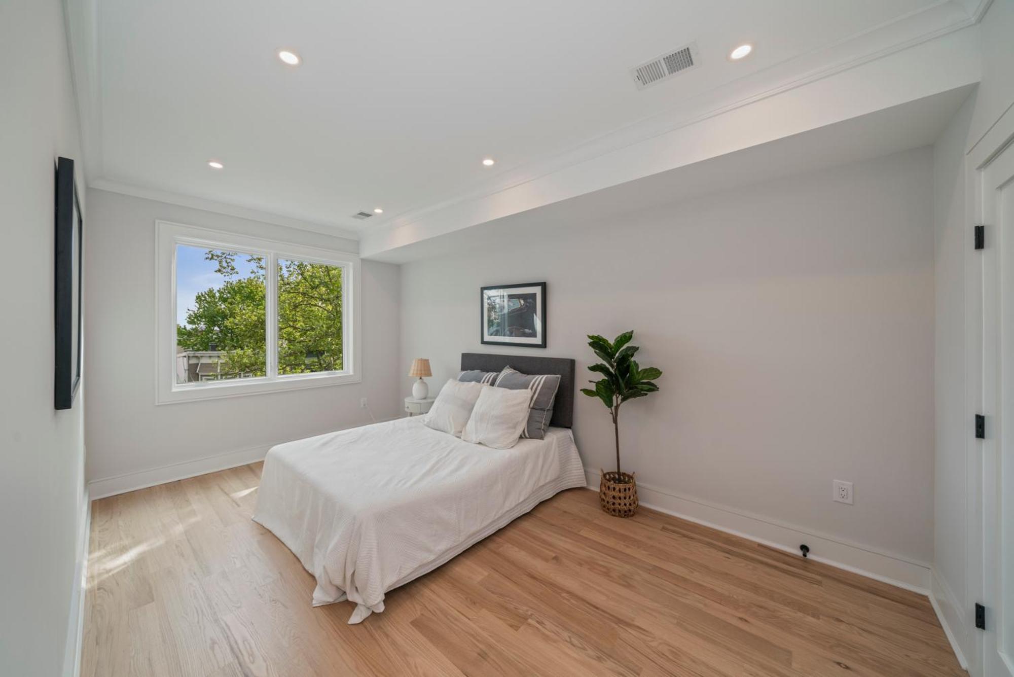 Huge 2000 Sqft Luxury & Stylish Minutes To New York Villa