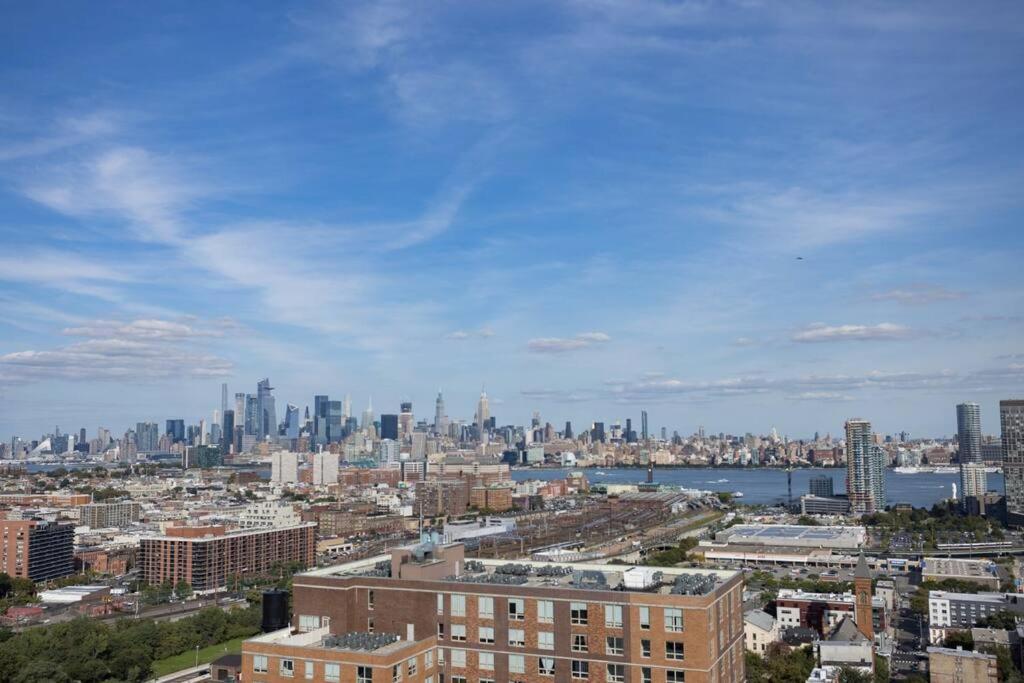 Modern Loft 15 Min From Nyc With View & Pool Apartment