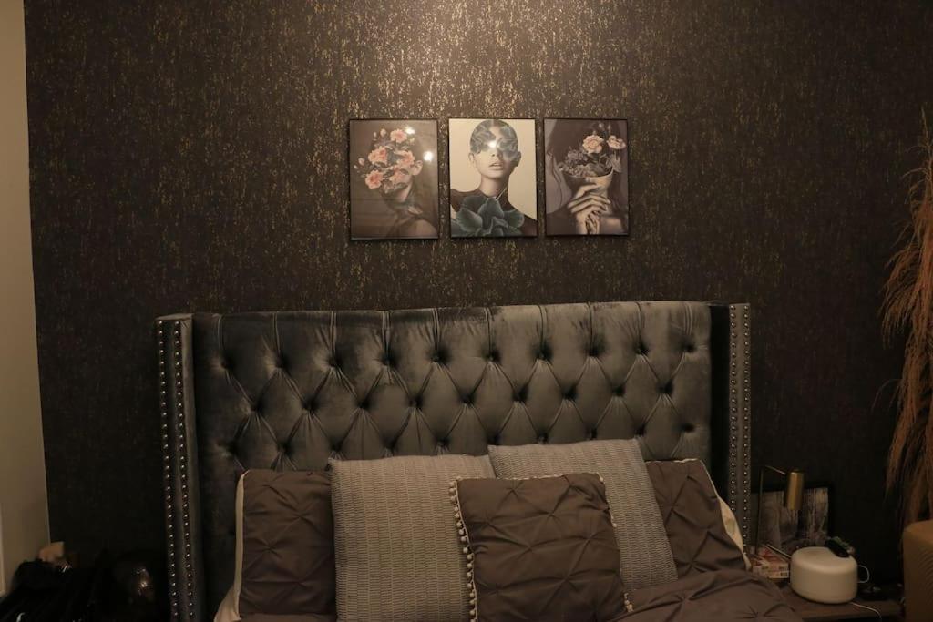 Modern Minimalistic 3 Bdr Townhouse Holiday home Jersey City