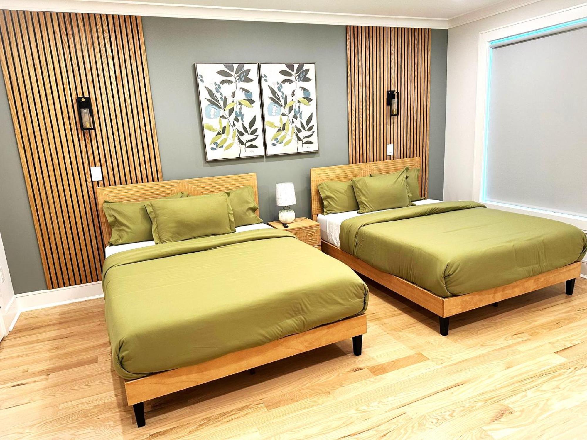 Huge 2000 Sqft Luxury & Stylish Minutes To New York Villa *